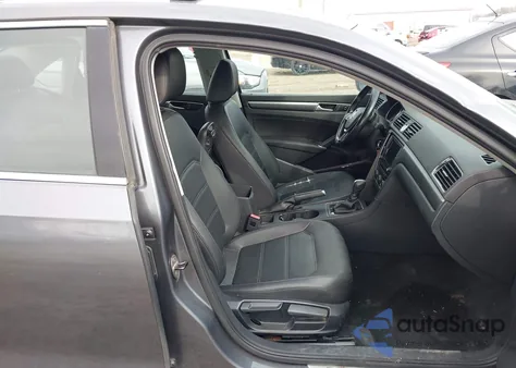 2017 Volkswagen Passat 1.8T R-Line from USA, damaged, VIN 1VWDT7A32HC056376